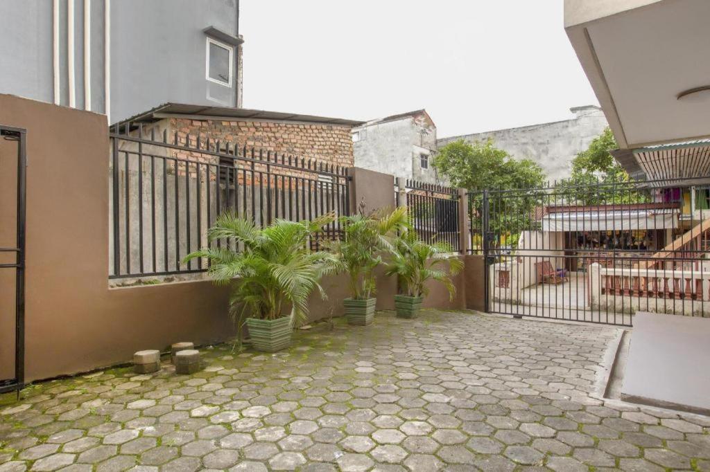 Reddoorz Syariah Near Transmart Mall Palembang Extérieur photo