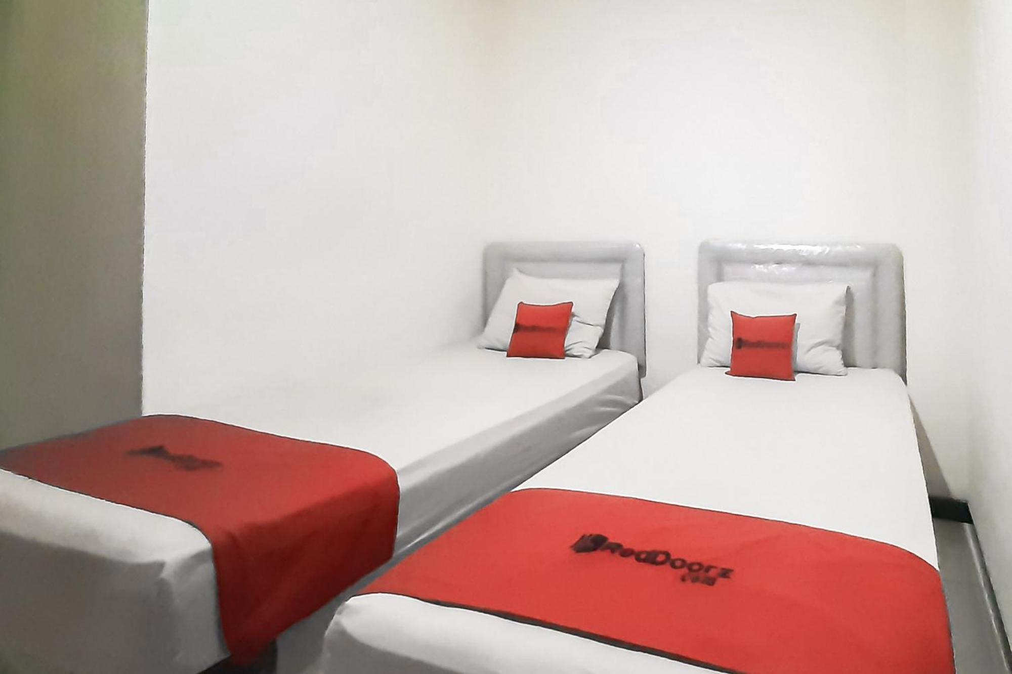 Reddoorz Syariah Near Transmart Mall Palembang Extérieur photo