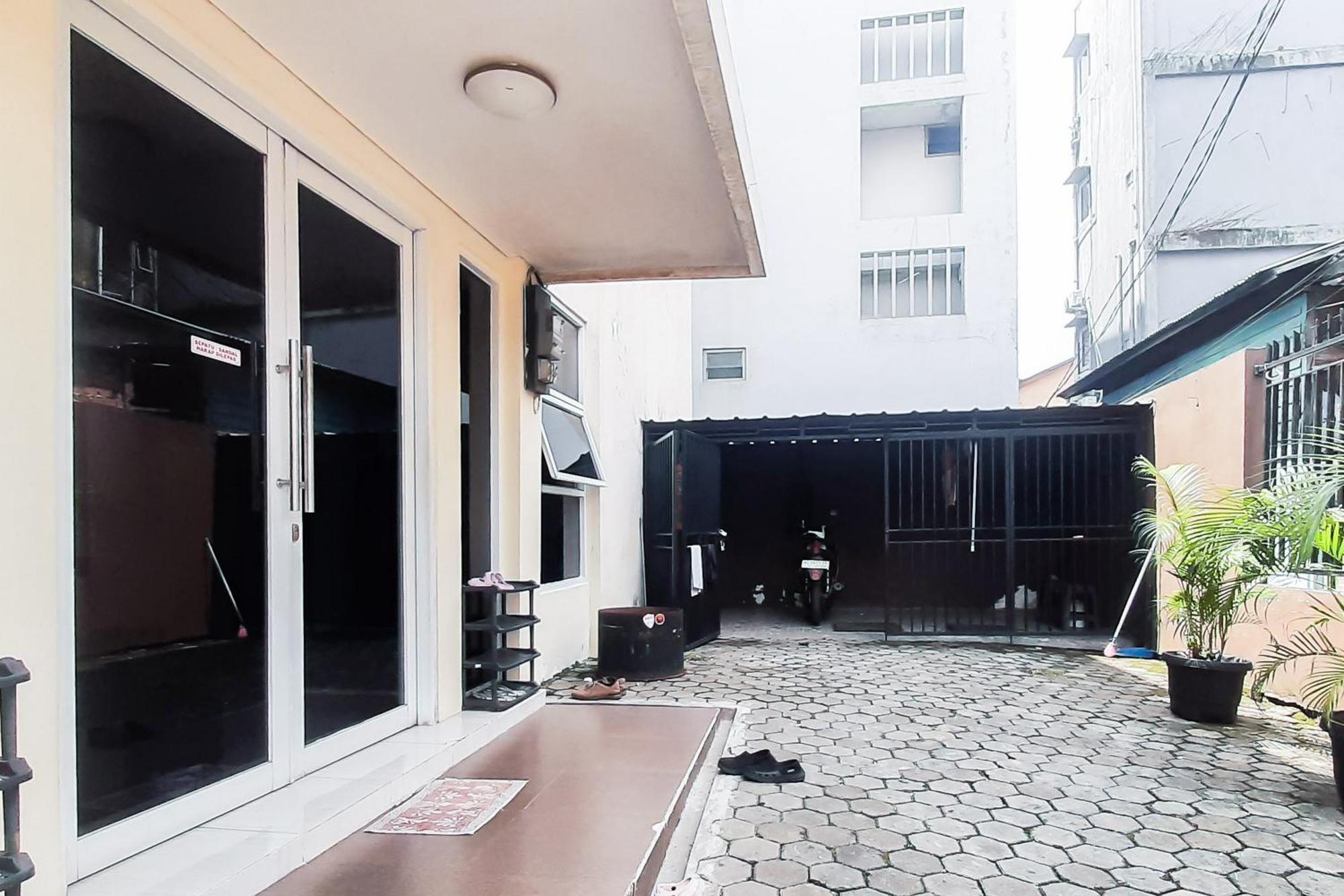 Reddoorz Syariah Near Transmart Mall Palembang Extérieur photo