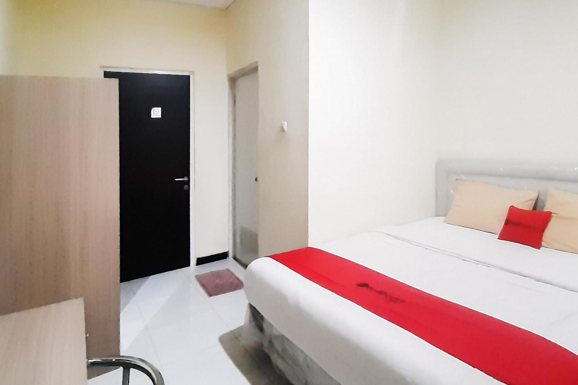 Reddoorz Syariah Near Transmart Mall Palembang Extérieur photo